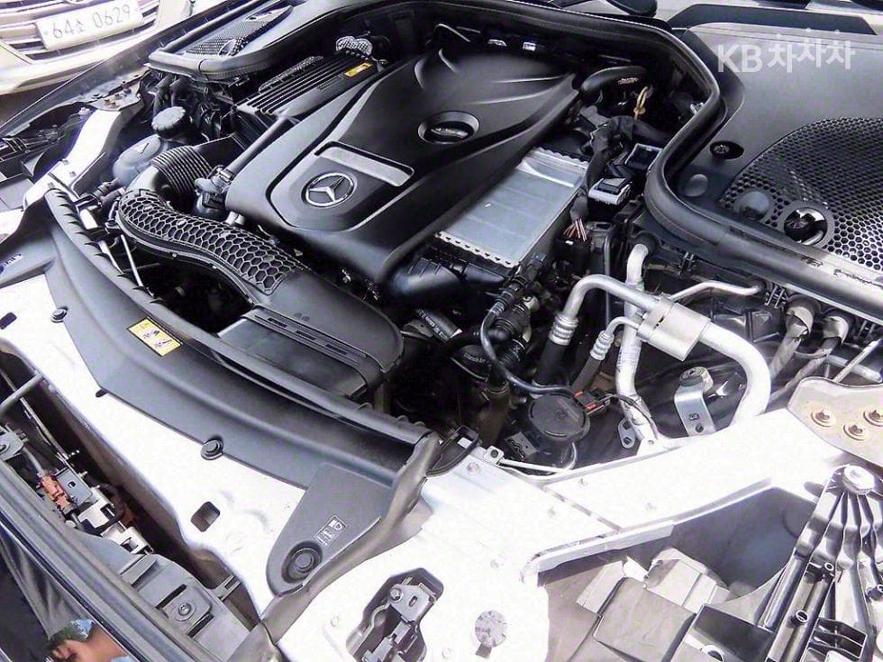 Mercedes-Benz E-Клас (W213)E300 Avantgarde - 19