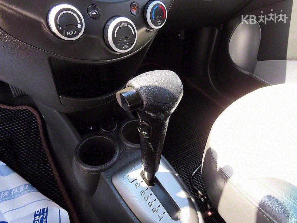 Джи Ем Корея Chevrolet СпаркLT Стандартен - 11