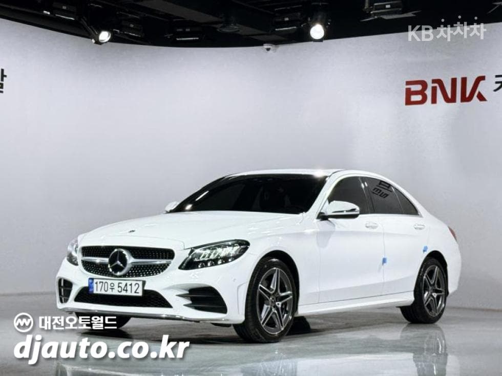 Mercedes-Benz The New (фейслифт) C-Клас C200 AMG Line - Image 1