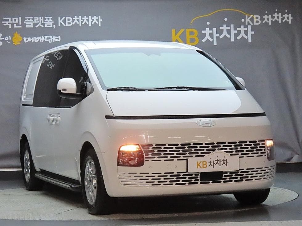 Хюндай Staria Cargo2.2 Cargo 5 Modern - 3