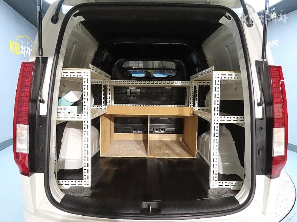 Хюндай Staria Cargo2.2 Cargo 5 Modern - 19