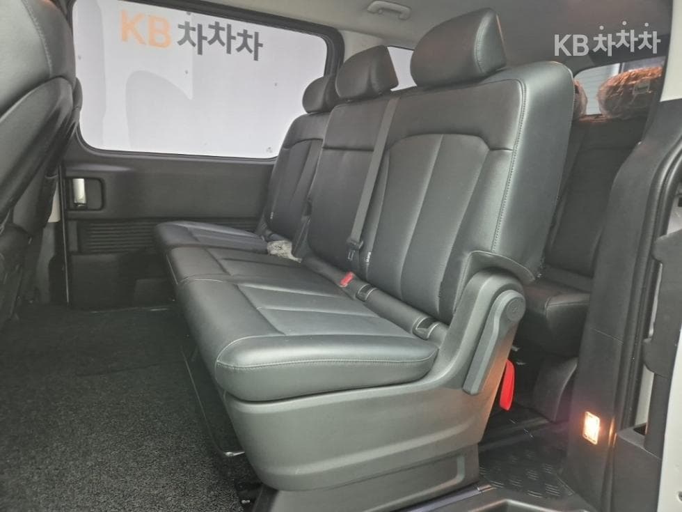 Хюндай Staria3.5 LPG Турер 9 Modern - 12