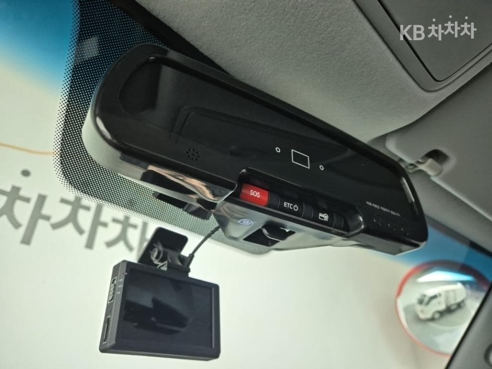 Киа The New (фейслифт) Бонго 3 (лек) EVBox Truck 1 тон 저상형 Королевска кабина Удължено междуосие Стандартен - 13