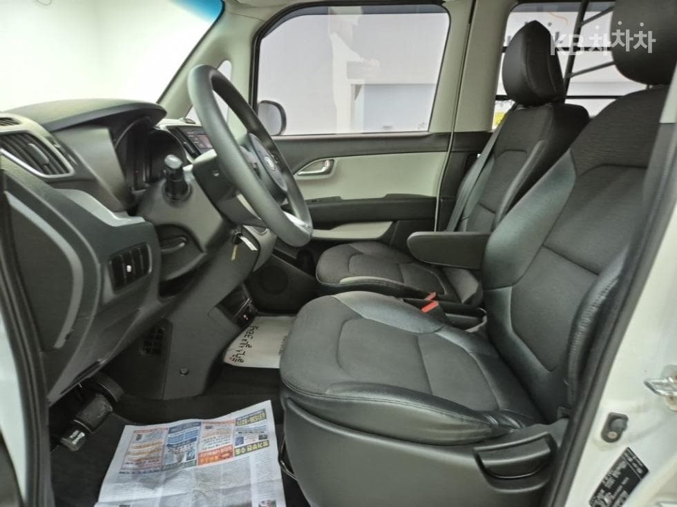 Киа The New (фейслифт) Рей (ван) Ван1.0 Бензин Ван 2-местен Престиж - 11