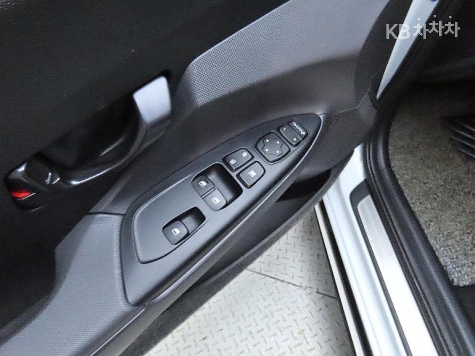 Хюндай Велестор N2.0 Турбо Бензин Директ Инжекция - 13