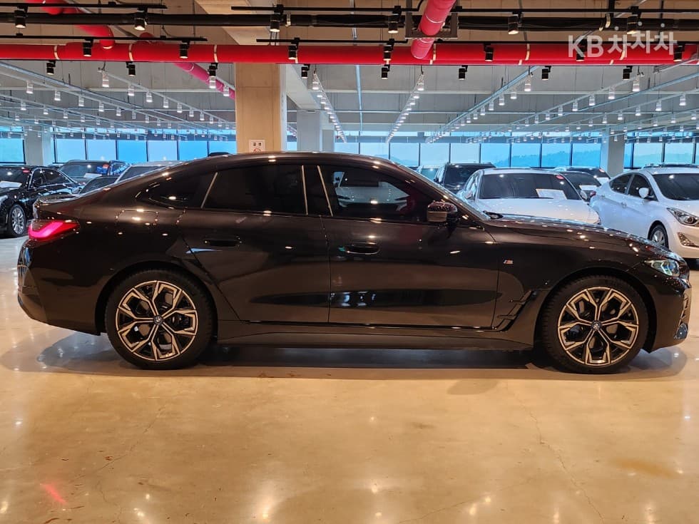 BMW i4eDrive40 M Sport Pro - 3