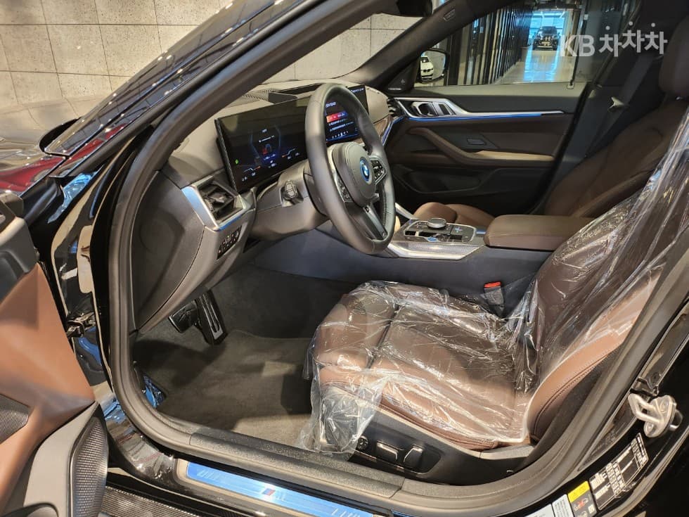 BMW i4eDrive40 M Sport Pro - 12