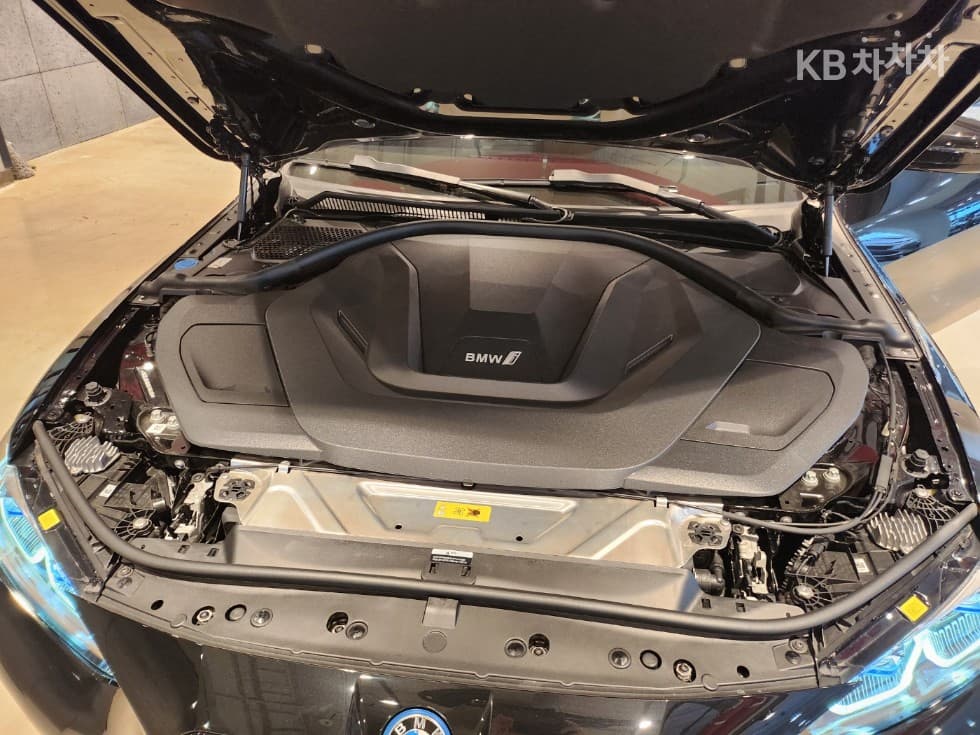 BMW i4eDrive40 M Sport Pro - 24