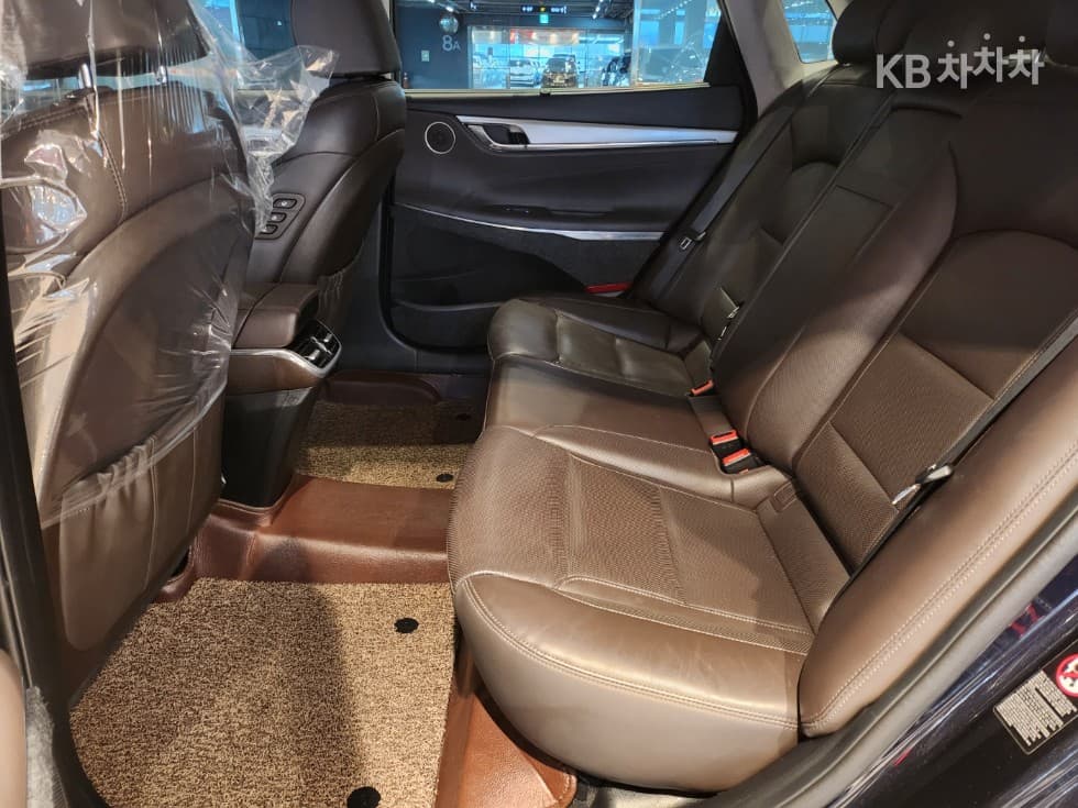 Hyundai The New (facelift) Grandeur (Azera)2.5 Exclusive - 12