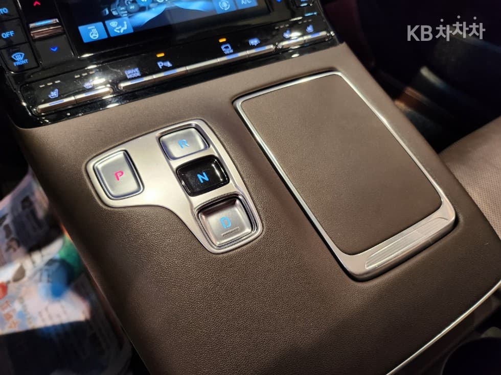 Hyundai The New (facelift) Grandeur (Azera)2.5 Exclusive - 14