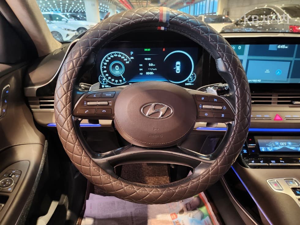 Hyundai The New (facelift) Grandeur (Azera)2.5 Exclusive - 13