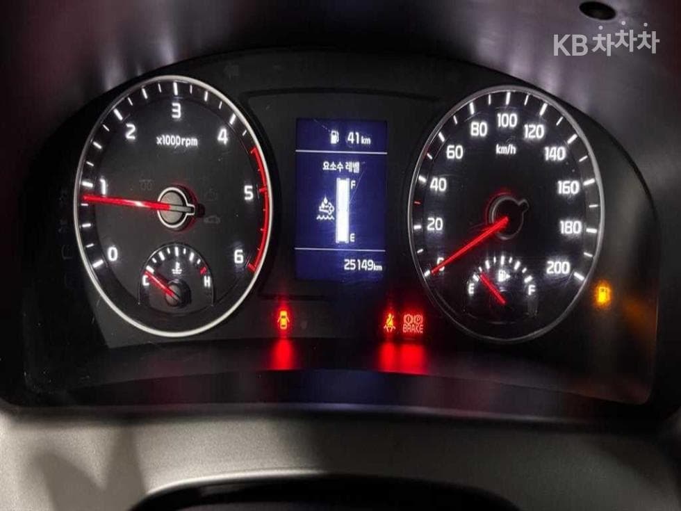 Киа The New (фейслифт) Бонго 3 (лек)1.2Тон 표준캡 Удължено междуосие 2WD GL - 7