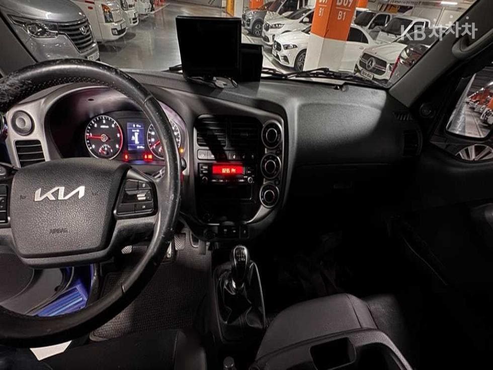 Kia The New (facelift) Bongo 3 (light truck)1.2Ton 표준캡 Extra Long 2WD GL - 8