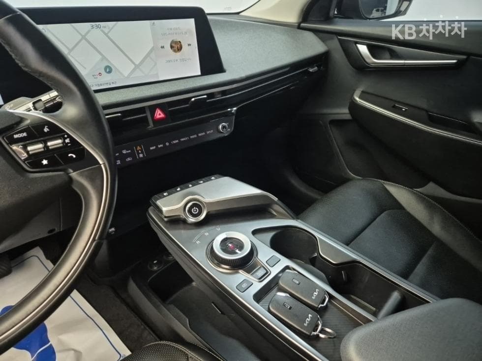 Киа EV6롱 레Местен지 2WD Air - 10