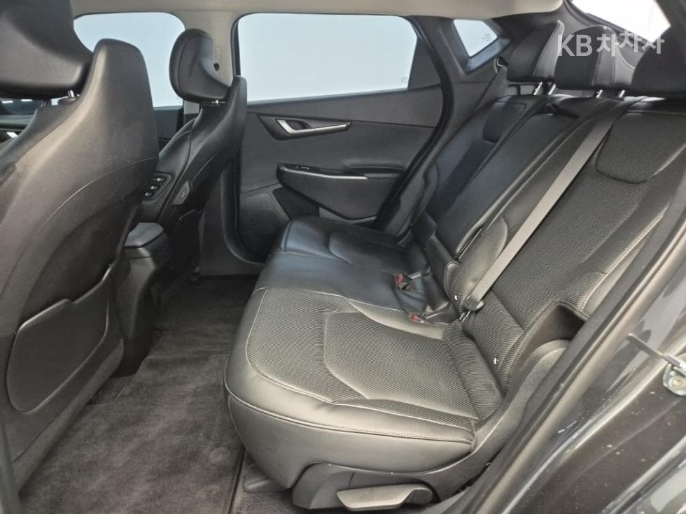 Киа EV6롱 레Местен지 2WD Air - 12