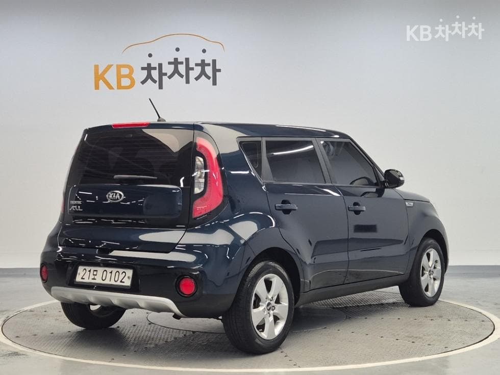 Kia The New Soul 1.6 Gasoline Trendy - Image 3