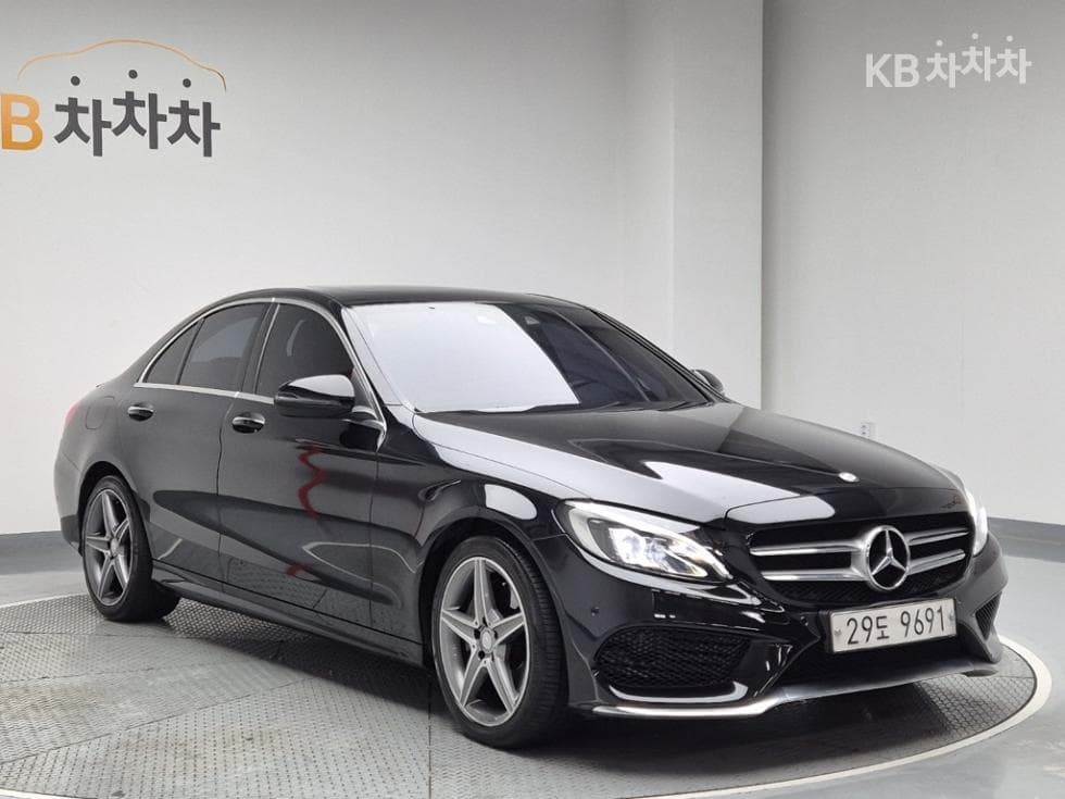 Mercedes-Benz The New (фейслифт) C-КласC200 AMG Line - 4