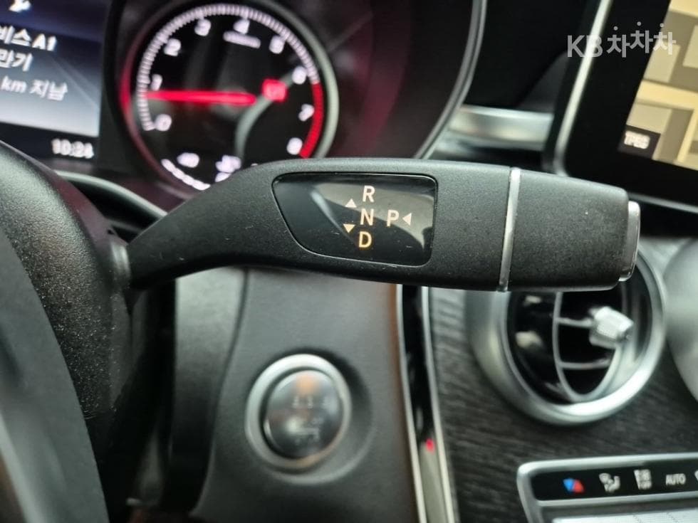 Mercedes-Benz The New (фейслифт) C-КласC200 AMG Line - 8