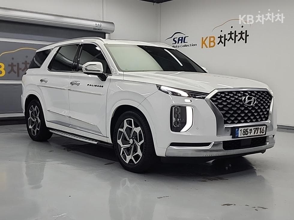 Hyundai Palisade 3.8 Gasoline 7-Passenger AWD Calligraphy - Image 4