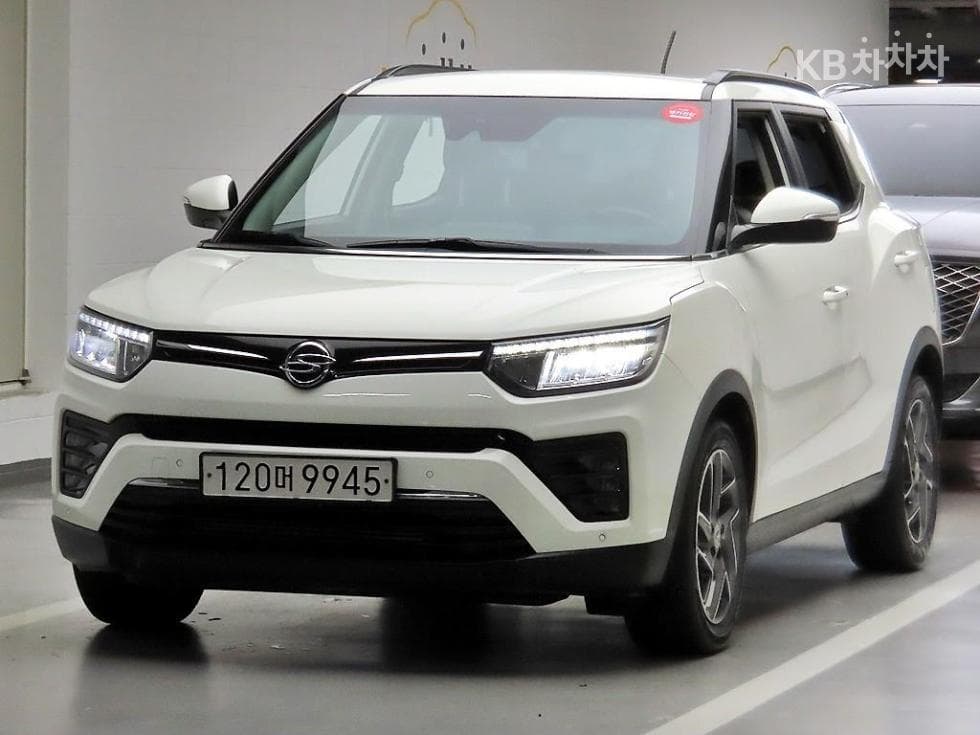 KG Mobility VERY New Tivoli Petrol V3 2WD Base - Image 2