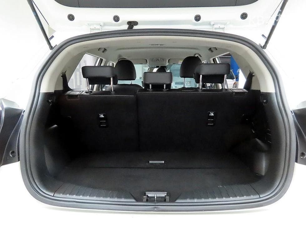 (120mer9945)KGMobility VERY New Tivoli Gasoline V3 2WD Basic - 5