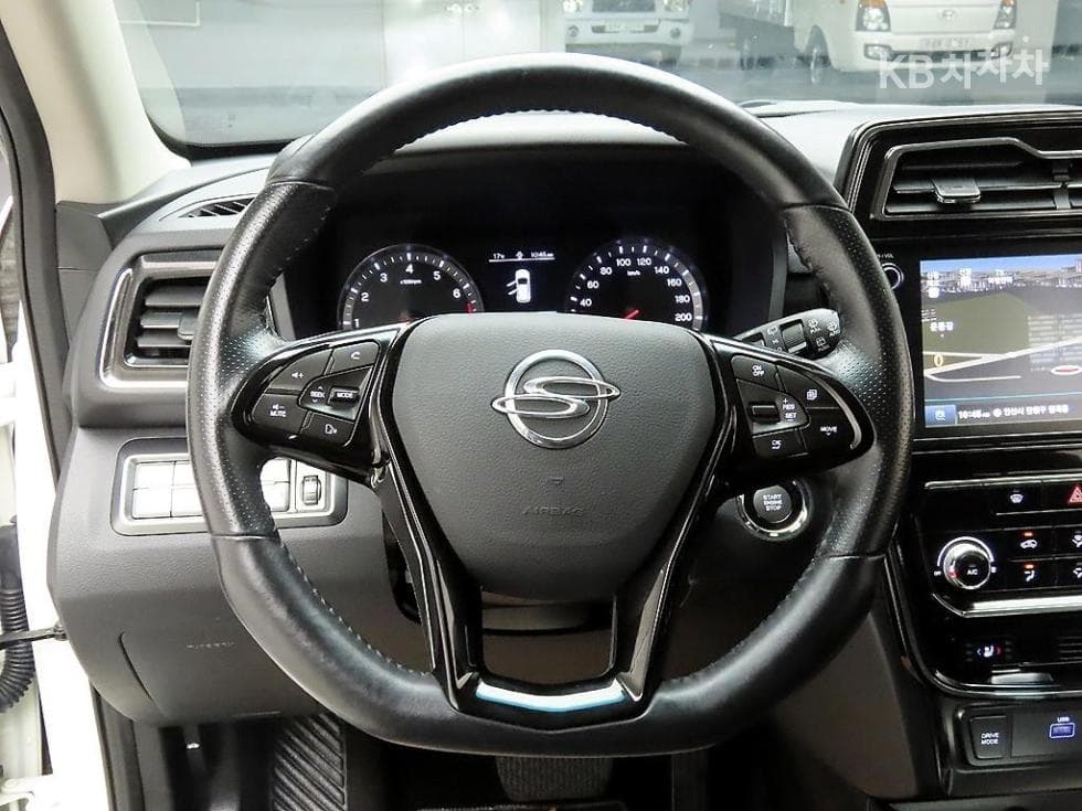 (120mer9945)KGMobility VERY New Tivoli Gasoline V3 2WD Basic - 7