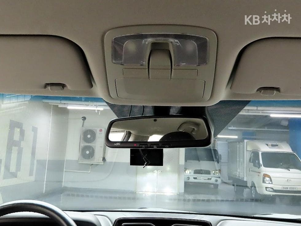 (120mer9945)KGMobility VERY New Tivoli Gasoline V3 2WD Basic - 17