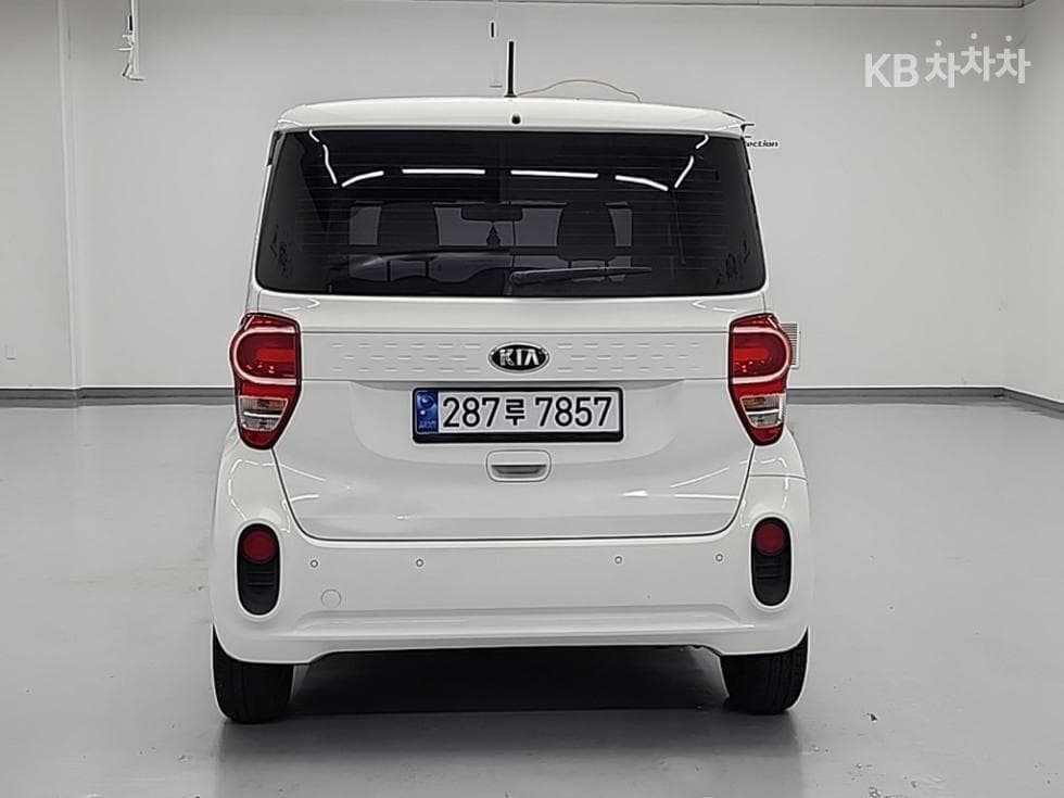 Kia The New Ray Van 1.0 Gasoline Van 1.0 Passenger Prestige - Image 3
