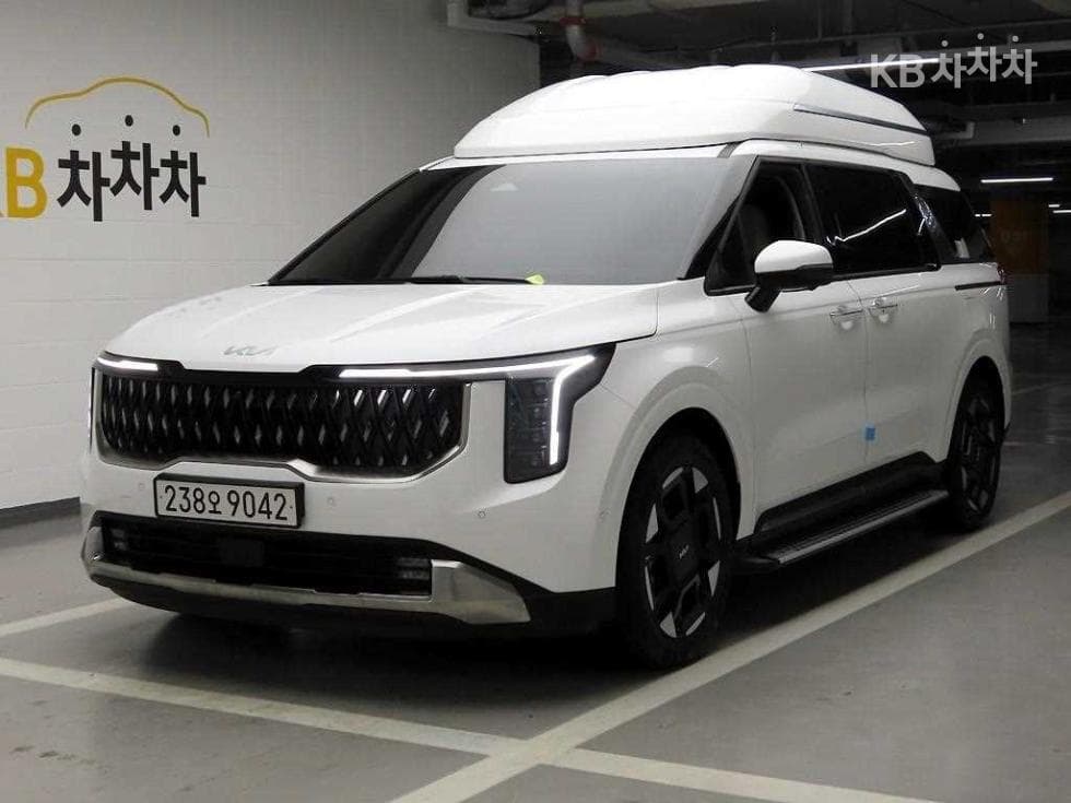 Kia The New (facelift) Carnival Hybrid 4th generation High Limousine (Carnival) 1.6 HEV 4-seater Signature - Image 1