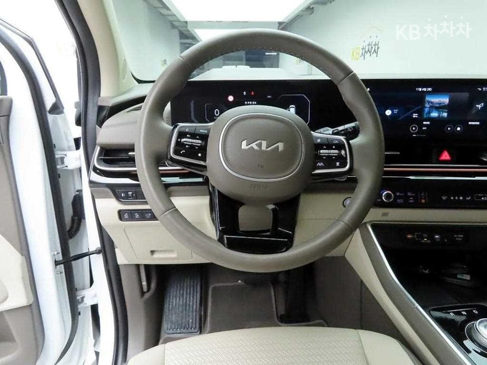 Kia The New (facelift) Carnival Hybrid 4th generationHigh Limousine (Carnival) 1.6 HEV 4-seater Signature - 8