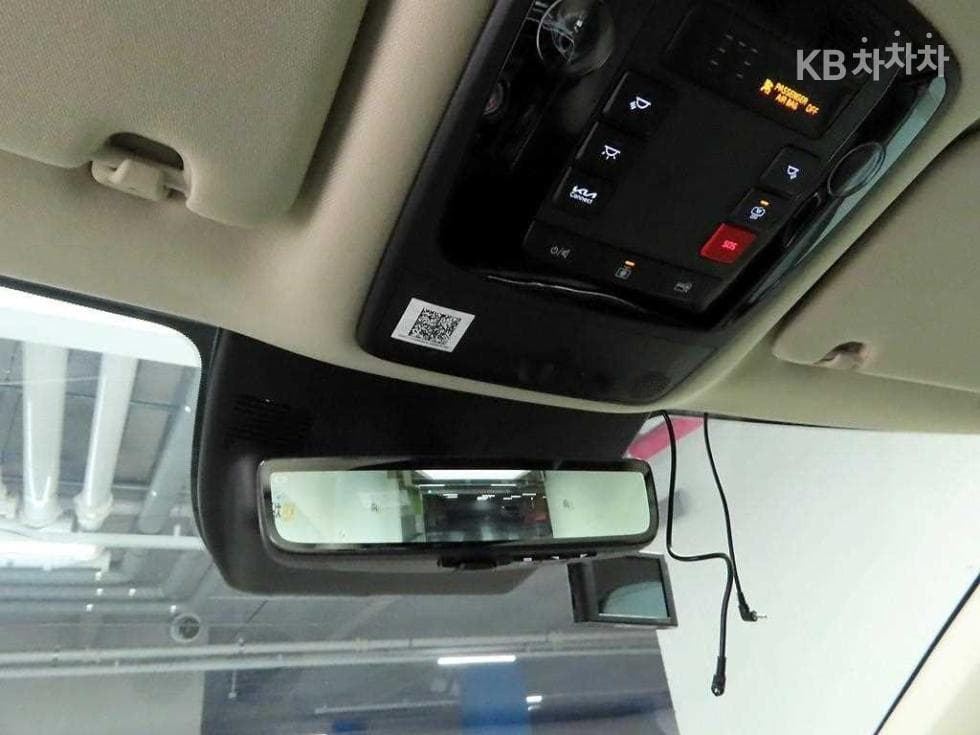 Kia The New (facelift) Carnival Hybrid 4th generationHigh Limousine (Carnival) 1.6 HEV 4-seater Signature - 14