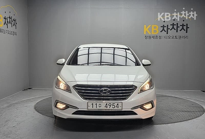 Hyundai LF Sonata 2.0 Style Special - Image 2