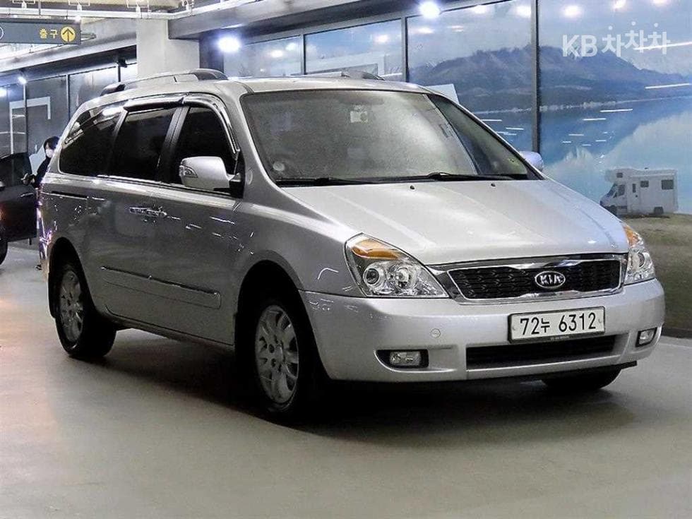 Kia Carnival R 그랜드Carnival GLX High-end Type - Image 1