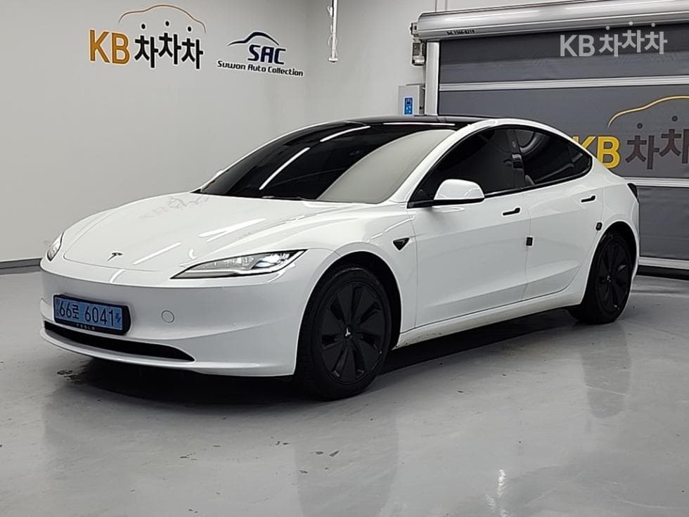 테슬라 Model 3 Long Range - Image 1