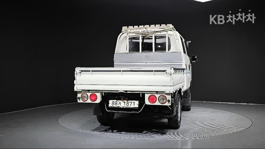 Kia The New Bongo3 1 ton Double Cab Long Axle 4WD GL - Image 4