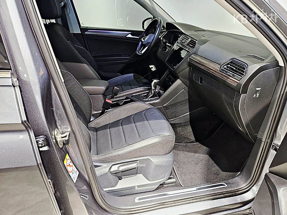 (342n4197)Volkswagen Tiguan Allspace2.0 TSI Prestige - 16