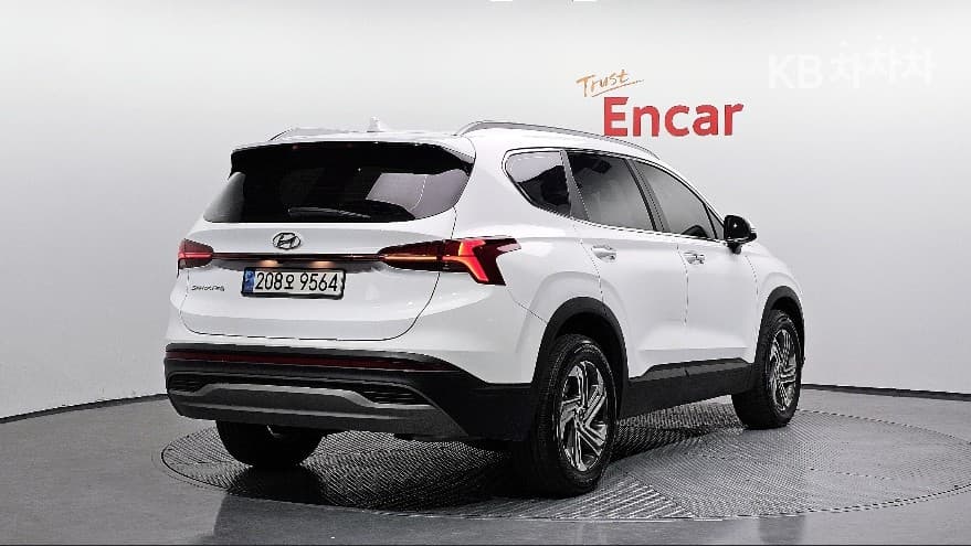 Hyundai The New Santa Fe TM Gasoline 2.5T 2WD Prestige - Image 2