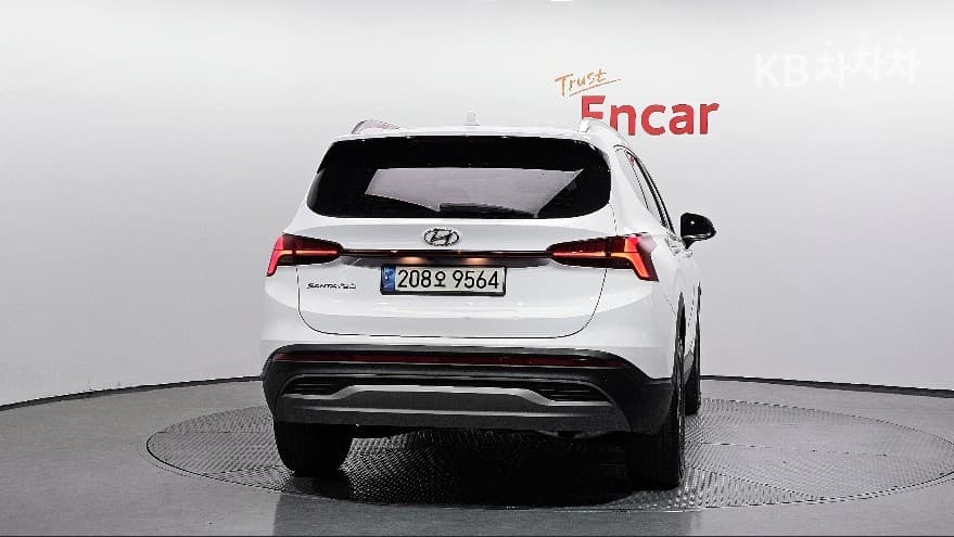 Hyundai The New Santa Fe TM Gasoline 2.5T 2WD Prestige - Image 4