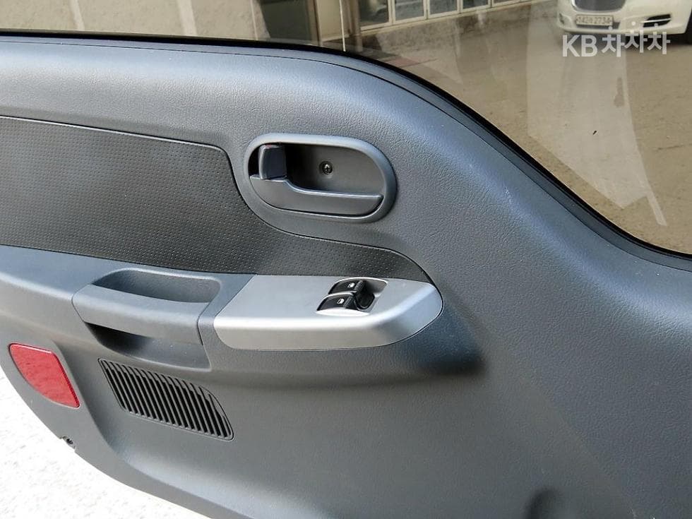 Kia The New (facelift) Bongo 3 (light truck)LPG Wing Body 1 Ton 전동식 King Cab Extra Long GL - 12