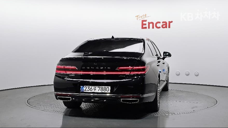 Genesis G90 3.8 GDi AWD Premium Luxury - Image 4