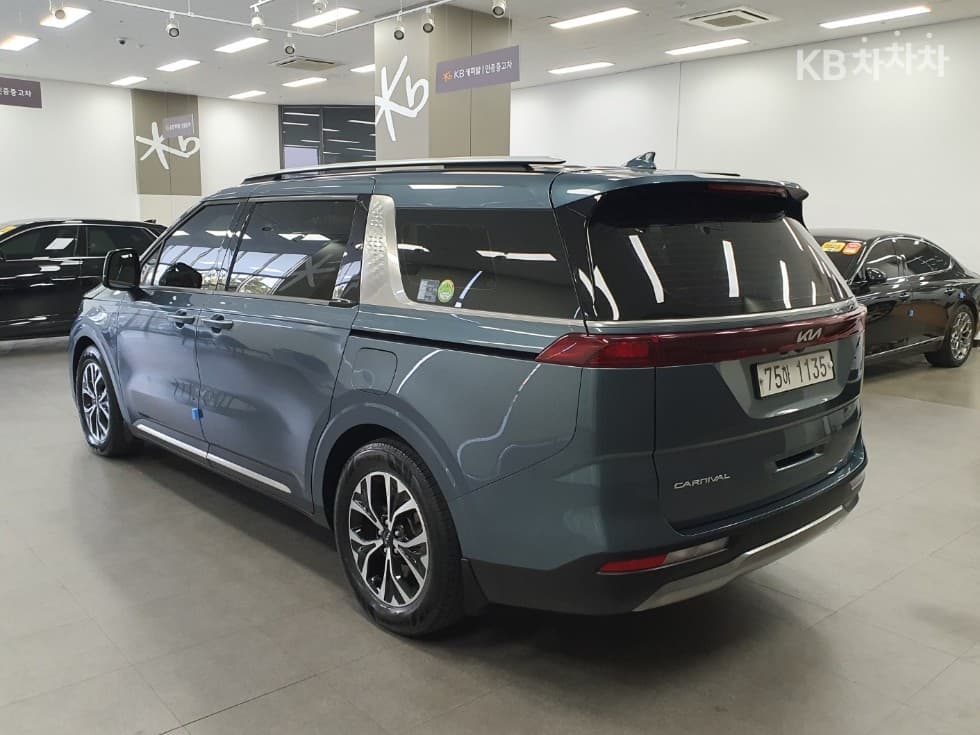 Kia Carnival 4th Generation D2.2 11 Passenger Signature - Image 4