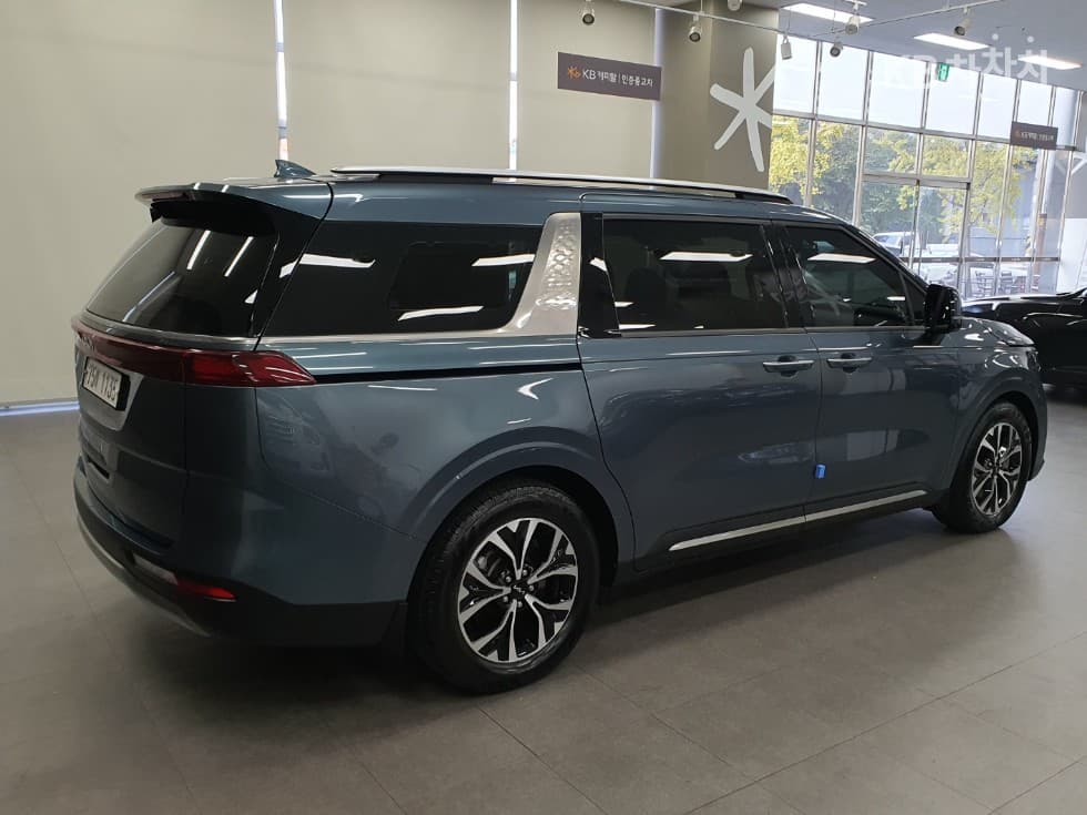 (75H1135)Kia Carnival 4th Generation D2.2 11F Signature - 5