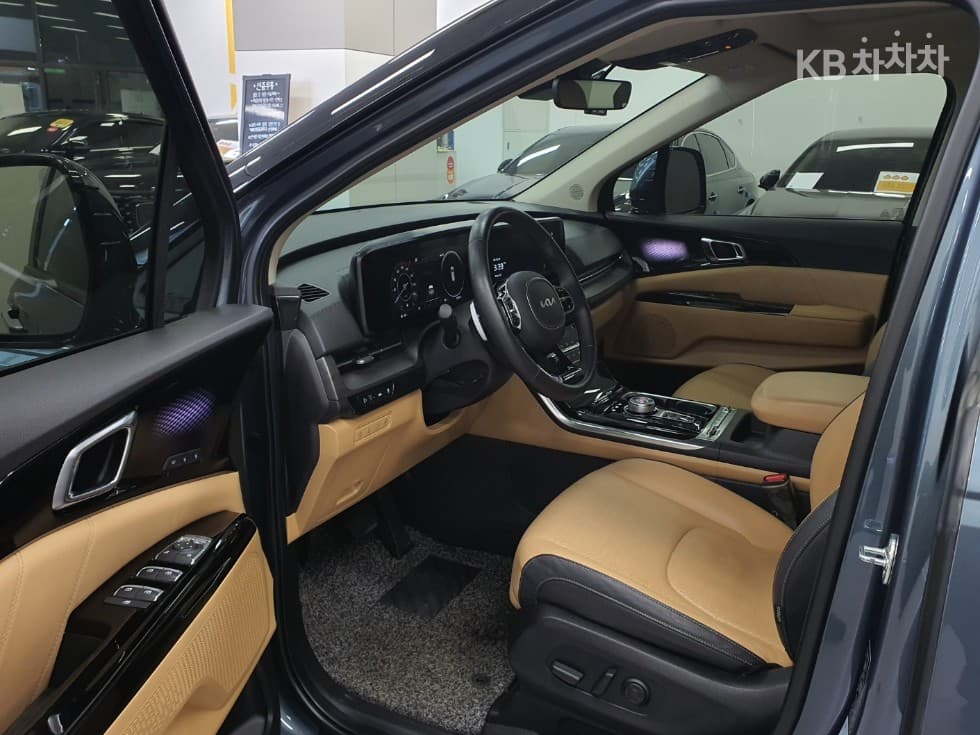 (75H1135)Kia Carnival 4th Generation D2.2 11F Signature - 8