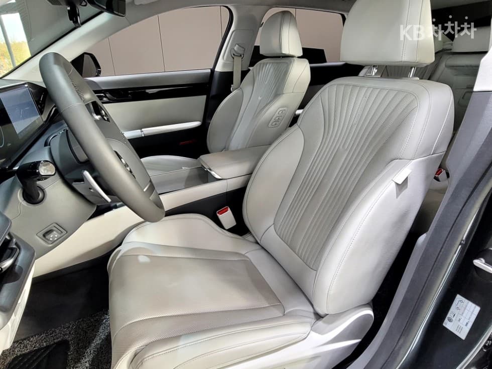 (194H8484)Hyundai All New Granger2.5 Petrol 2WD Exclusive - 24