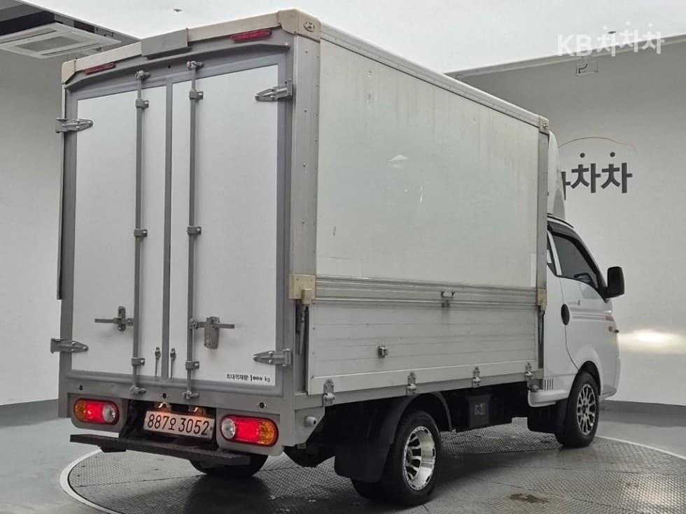 Hyundai Porter2 Super Cab Wingbody Manual Smart - Image 3