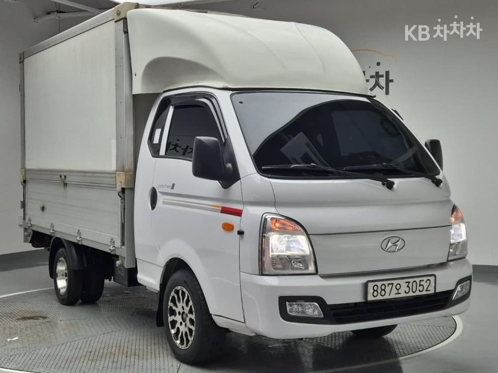 Hyundai Porter2 Super Cab Wingbody Manual Smart - Image 4