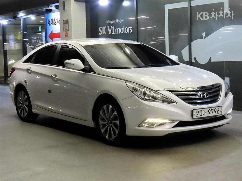 Hyundai Sonata 더 브릴리언트 CVVL Smart - Image 1