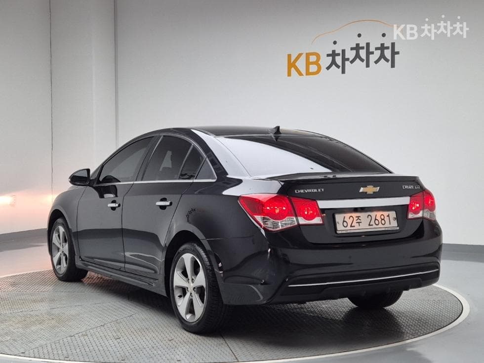 Korea GM Chevrolet Cruze 1.8 LTZ+ Style Package - Image 2