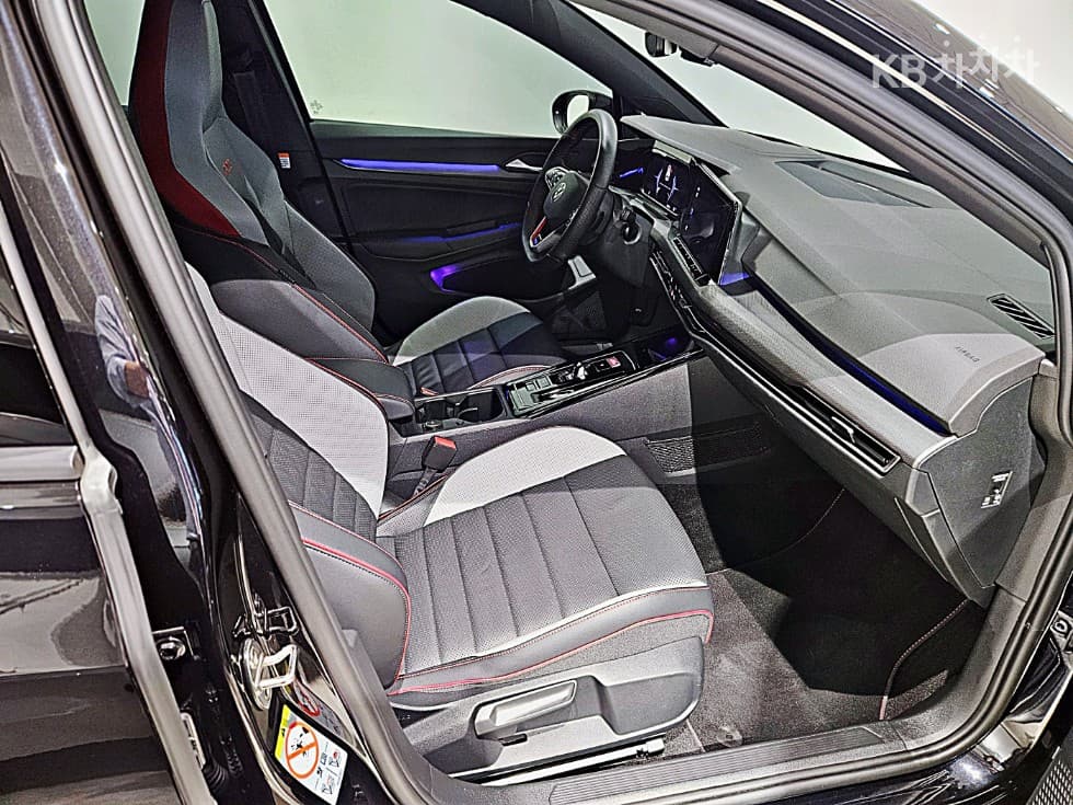 (210go8822)Volkswagen The Golf 8(MK8)2.0 GTI Base - 16