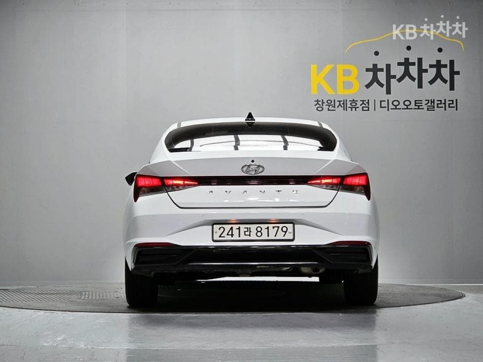 Hyundai All New Avante (CN7) 1.6 Gasoline Modern - Image 4